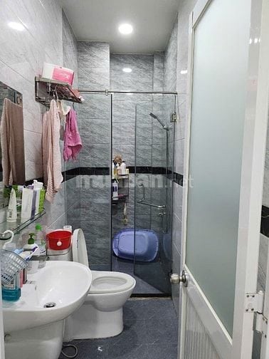 BÁN NHÀ HOÀNG HOA THÁM PHÚ NHUẬN 