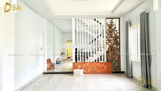 NHÀ 4 TẦNG GÓC 02 MẶT TIỀN ĐƯỜNG 36m TỈNH LỘ 10 THUẬN TIỆN KINH DOANH
