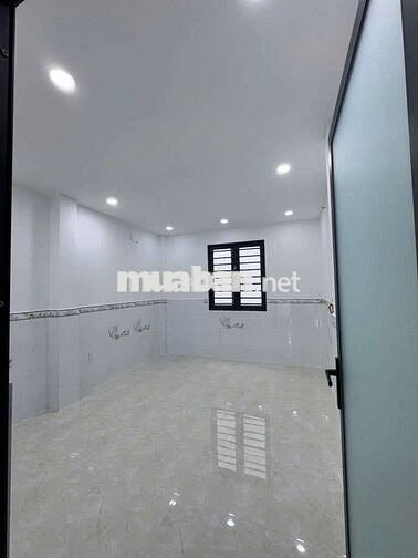 NHÀ  3 TẦNG ĐẸP — Gần CÂY KEO TÔ HIỆU THẠCH LAM ( 3.5m x19m)