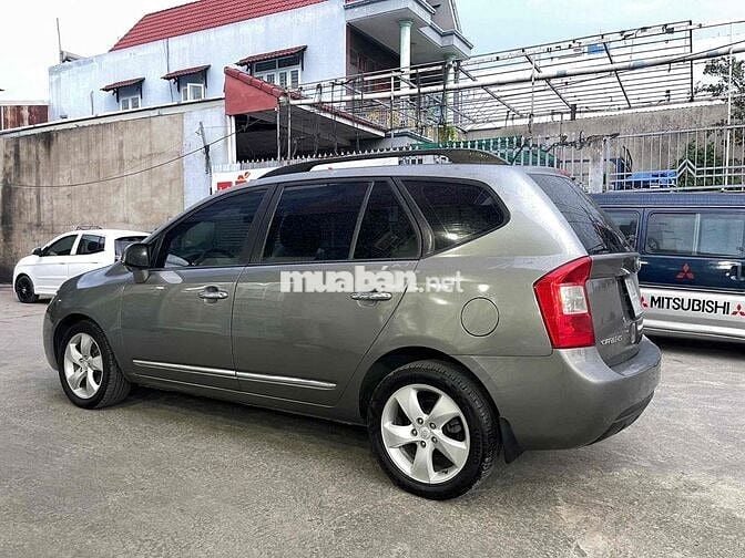 Kia Carens 2009 - 150000 km