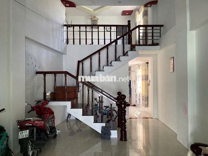 Bán căn nhà 1 trệt 1 lửng ở 1/ Phạm Thị Giây 96m2 SHR giá 1 tỉ 050tr