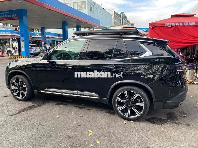 VinFast Lux SA2.0 2019 Premium 2.0 AT - 99000 km