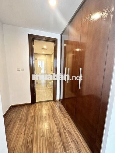 CHÍNH CHỦ cần bán gấp  chung cư cao cấp 82 m2,2 PN tòa Golden Palm