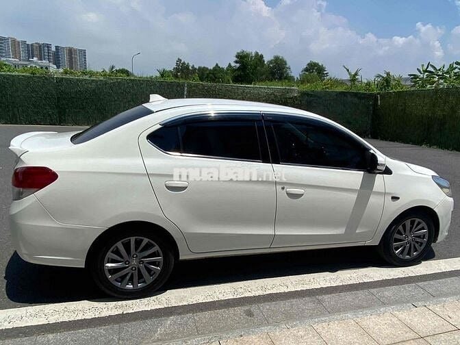 xe gia đình sử dụng Attrage 2016 1.2 CVT Eco