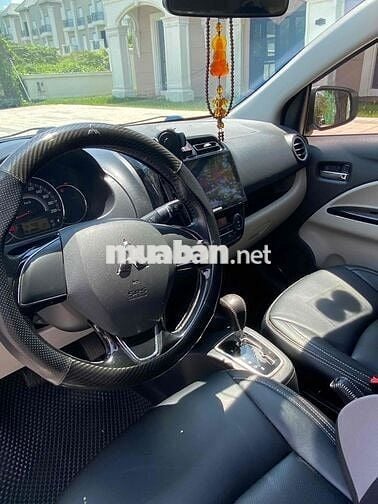 xe gia đình sử dụng Attrage 2016 1.2 CVT Eco