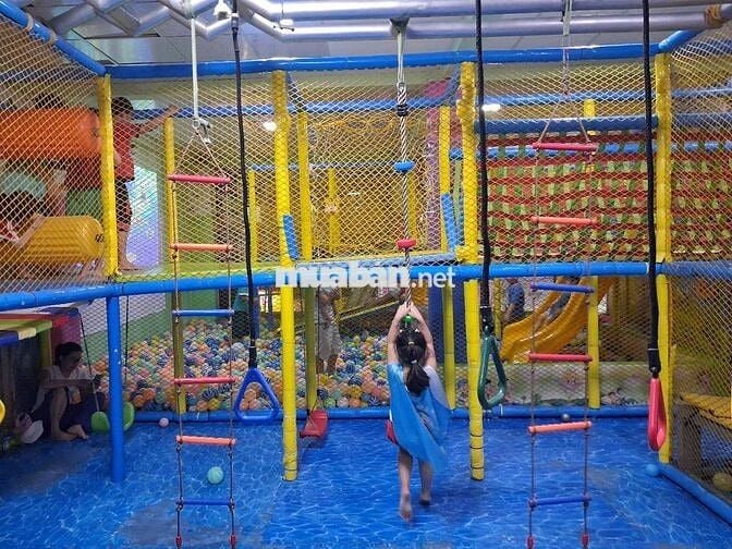 Cần sang KVC trẻ em khu cafe và 11 phòng trọ