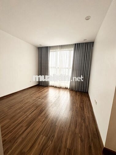 CHÍNH CHỦ cần bán gấp  chung cư cao cấp 82 m2,2 PN tòa Golden Palm