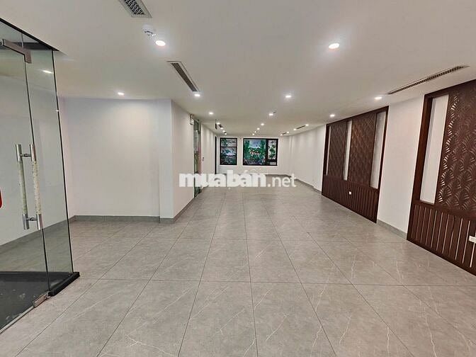 Cho thuê MBKD + VP 80m2 ô tô đỗ cửa, vào đc luôn, Cầu Giấy