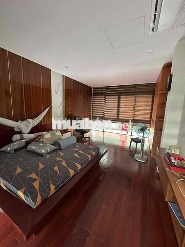 NHÀ NGUYÊN CĂN 2 TẦNG GẦN 3 THÁNG 2 - 10 TRIỆU