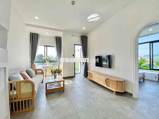 CHO THUÊ 1PN NGAY PHAN ĐĂNG LƯU PHÚ NHUẬN BAN CÔNG FULL NỘI THẤT 50M2