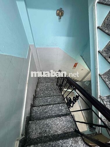 Nhà Bán . Phạm Hữu Chí. Chợ Tân Thành . DT 3m50x7m10 .3 lầu sân Thượng