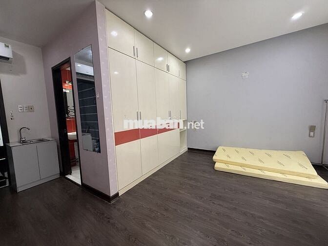Đúng hình đúng giá Cửa sổ Full nội thất rộng mới thoáng