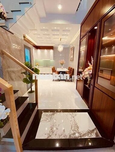 Cho thuê gấp nhà HXT thông 220/6B Nguyễn Trọng Tuyển, P.8, Q. PN