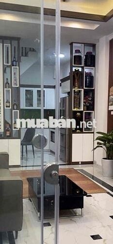 nha 5 tang xay mới 3 ngu 4 vs . mt 3.5m