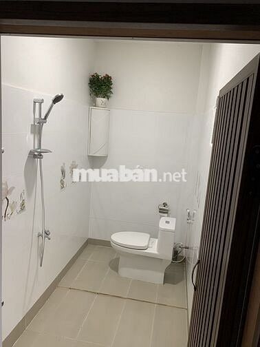 CHO THUÊ TẦNG 2 NHÀ MỚI XÂY CÂY SỐ 4 VĨNH THẠNH NHA TRANG S 85M2