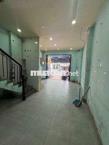 Nhà Bán . Phạm Hữu Chí. Chợ Tân Thành . DT 3m50x7m10 .3 lầu sân Thượng