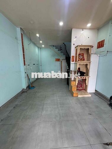 Nhà Bán . Phạm Hữu Chí. Chợ Tân Thành . DT 3m50x7m10 .3 lầu sân Thượng