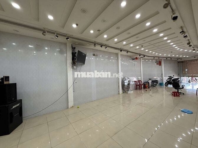 MT Âu Cơ đối diện Chợ HÒA KHÁNH