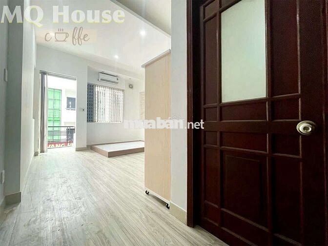 CHDV Studio Ban Công Full Nội Thất Ngay Khu Phan Xích Long