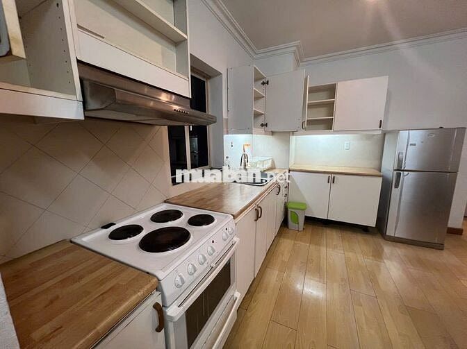 Căn hộ mới 3n1k 120m2 Triệu Việt Vương, Full đồ thang máy giá 20 triệu