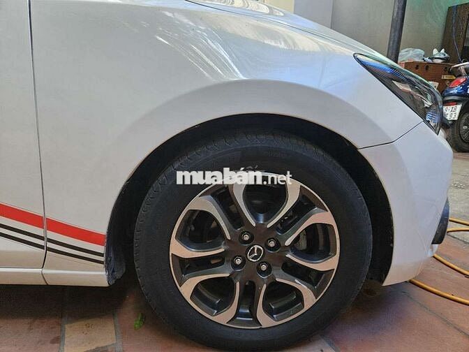 Mazda 2 2017  1.5 AT