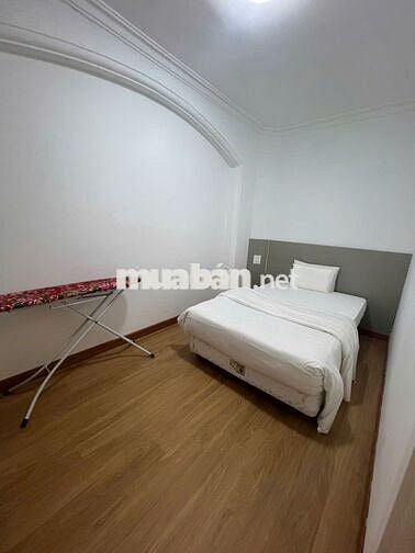 Căn hộ mới 3n1k 120m2 Triệu Việt Vương, Full đồ thang máy giá 20 triệu