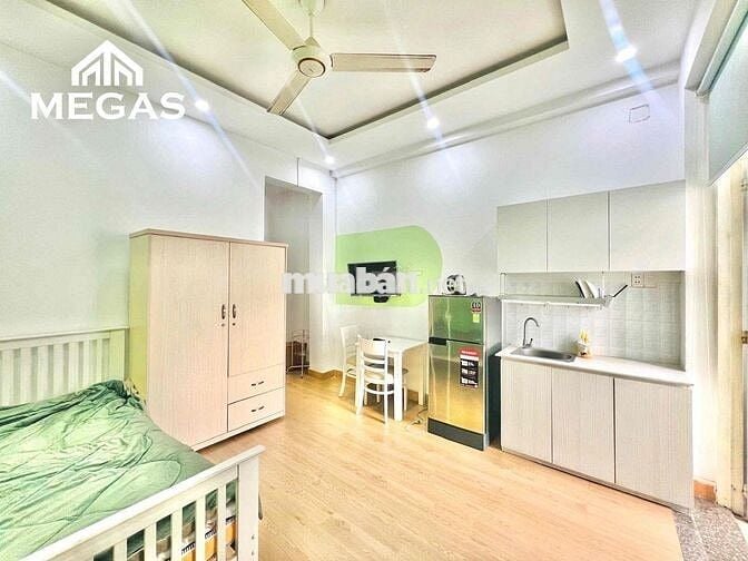 Căn Hộ Studio Ban Công Mới Siêu Đẹp Gần chợ Tiện qua Dịch Độc Lập Q1
