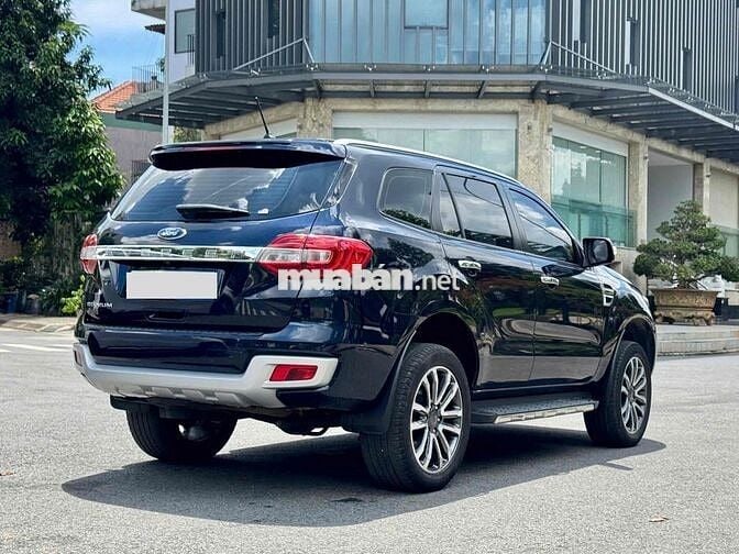 Ford Everest Titanium 4x2 - Xe cty xhđ
