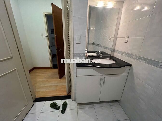 Căn hộ mới 3n1k 120m2 Triệu Việt Vương, Full đồ thang máy giá 20 triệu