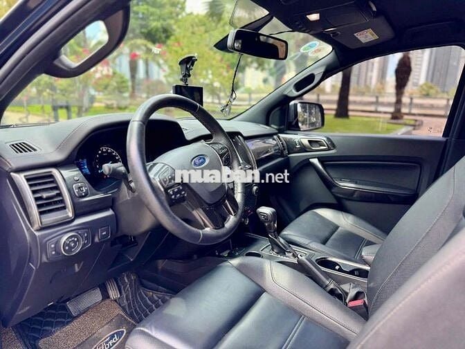 Ford Everest Titanium 4x2 - Xe cty xhđ