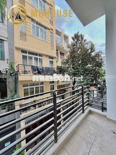 Căn hộ full nội thất ban công, cửa sổ thoáng Trần Quang Khải Quận 1
