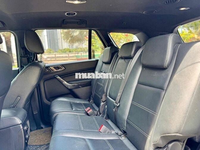 Ford Everest Titanium 4x2 - Xe cty xhđ