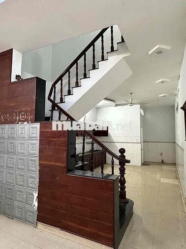 Cho thuê nhà mặt tiền buôn bán(3PN)ngay PCCC, Kp1 Trảng Dài, Biên Hoà.
