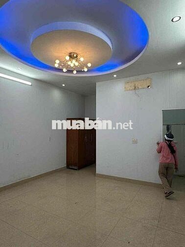 Cho thuê nhà mặt tiền buôn bán(3PN)ngay PCCC, Kp1 Trảng Dài, Biên Hoà.