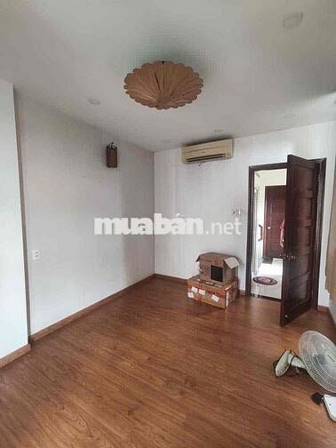 NHÀ 2 MẶT TIỀN ĐƯỜNG 16M CÓ LỀ 2 BÊN 2M GIÁP SÁT TRỤC ĐƯỜNG THỐNG NHÂT