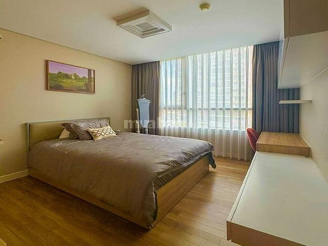 Căn hộ bán tại Xi Riverview Palace Thảo Điền gồm 3 phòng ngủ 145m2
