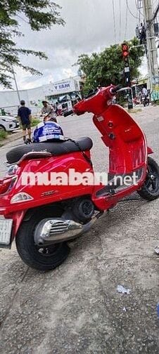 Bán xe Vespa 2011