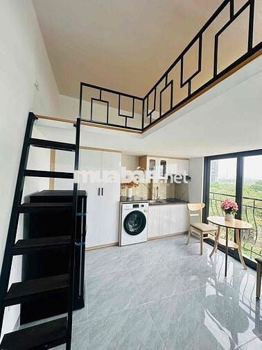 CHDV đối diện FPT - Ô Tô đỗ trước nhà - 2 mặt tiền 15P khép kín
