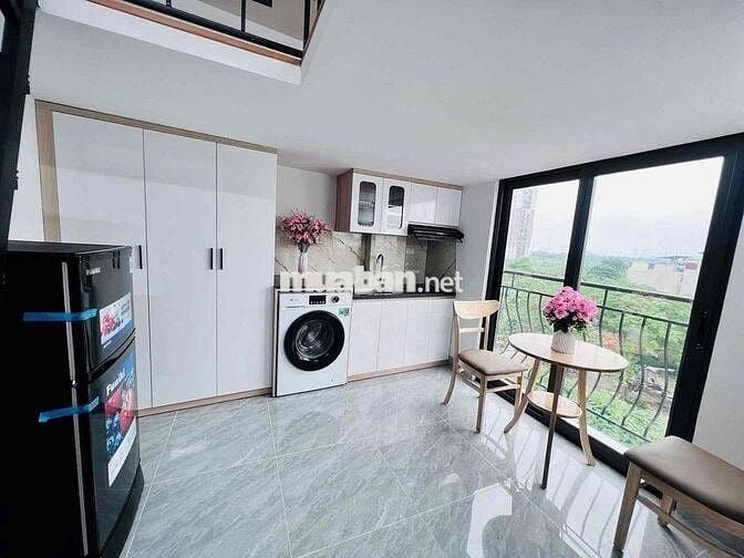 CHDV đối diện FPT - Ô Tô đỗ trước nhà - 2 mặt tiền 15P khép kín