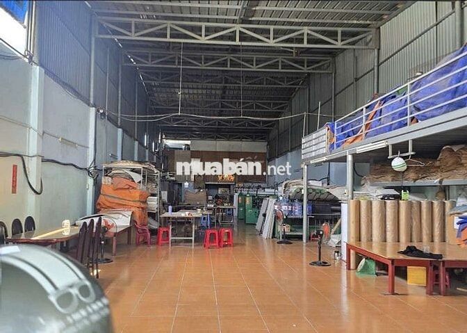 Cho thuê kho xưởng 300m2 ngay lê trọng tấn, sẵn điện 3fa giá chỉ 23tr