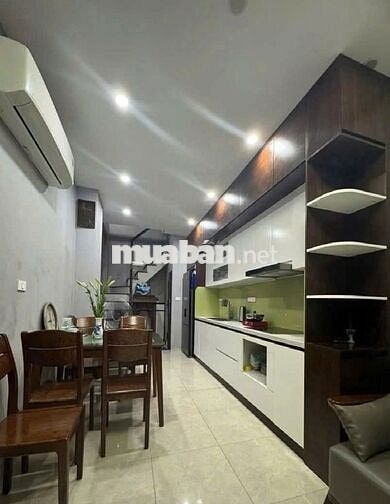 Chỉ hơn 8 tỷ có nhà đẹp Phùng Chí Kiên, 30m2, 5T-ô tô, full nội thất Chỉ hơn 8 tỷ có nhà đẹp Phùng Chí Kiên, 30m2, 5T-ô tô, full nội thất