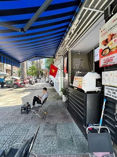  CHO THUÊ QUÁN CAFE & GÀ RÁN – GÓC 3 MẶT TIỀN CỰC HIẾM NGAY TRUNG TÂM 