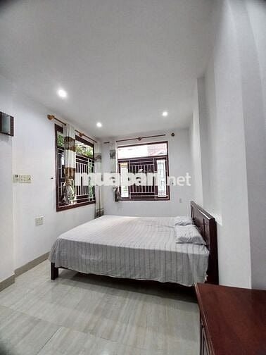 CHO THUÊ NHÀ 4 PHÒNG NGỦ GIÁ 14 TRIỆU KHU PHỐ TÂY