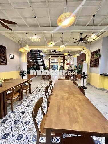 CHO THUÊ MẶT BẰNG SIÊU RỘNG ĐẸP 210M2 KHU PHỐ HÀN GIÁ 90 TRIỆU