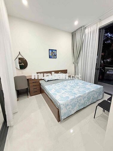 Cho thuê căn hộ 1 phòng ngủ mới keng ngay Khuê Mỹ