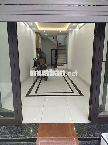 Nhà xây mới 33m2, 5 tầng, 3 ngủ, 4wc oto đỗ cửa, Lĩnh Nam