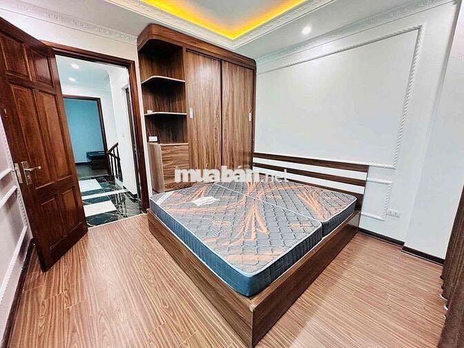 Siêu Phẩm Lô Góc - Ô Tô Đỗ Cửa - 2 Mặt Thoáng - Đầy Đủ Nội Thất