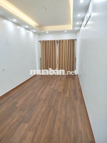 Nhà xây mới 33m2, 5 tầng, 3 ngủ, 4wc oto đỗ cửa, Lĩnh Nam