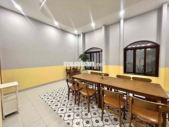 CHO THUÊ MẶT BẰNG SIÊU RỘNG ĐẸP 210M2 KHU PHỐ HÀN GIÁ 90 TRIỆU