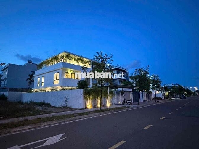 CHO THUÊ BIỆT THỰ SÂN VƯỜN KĐT MỸ VĨNH THÁI ĐẦY ĐỦ NỘI THẤT GIÁ 35 TRI